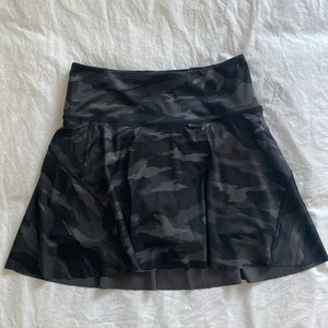 NWT - Athleta Printed Aces Tennis Skort 15.5" - Small